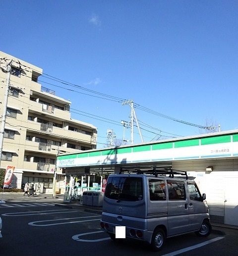 コンビニ　ファミリーマート（コンビニ）まで450m