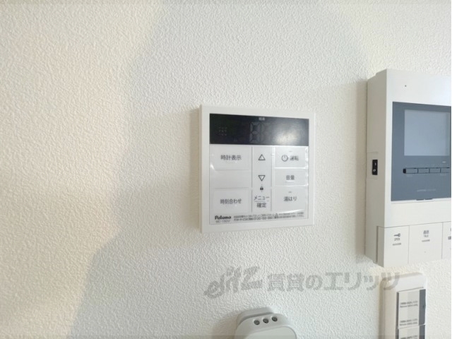 その他設備　給湯器リモコン