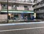 コンビニ　ファミリーマート世田谷淡島通り店（コンビニ）まで174m