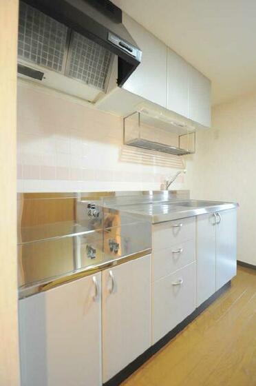 キッチン　※他のお部屋の画像（参考画像）となります。