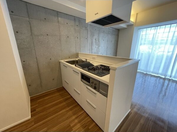 キッチン　※写真は同じマンションの違う部屋のものになります。