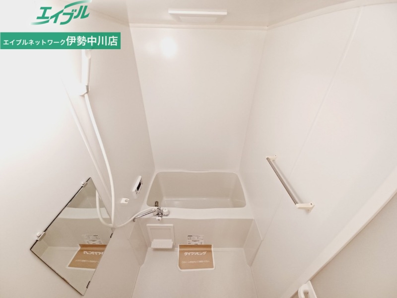 バス・シャワールーム　同タイプの部屋写真です