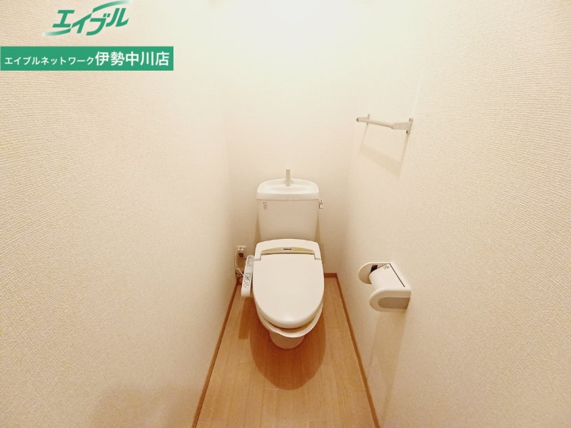 トイレ　同タイプの部屋写真です