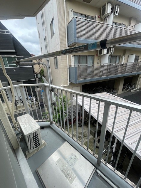 ＪＲ総武線 新小岩駅 徒歩15分 4階建 築40年の内装写真