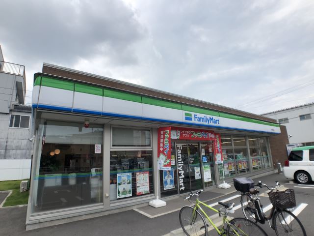 コンビニ　ファミリーマート森田支店（コンビニ）まで370m