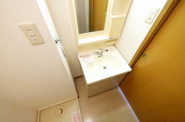 洗面設備　朝の身支度もしっかりできます