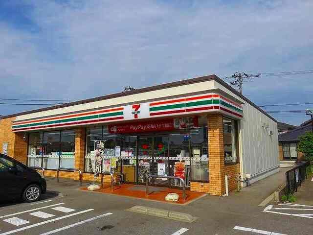コンビニ　セブンイレブン砺波三島町店（コンビニ）まで400m
