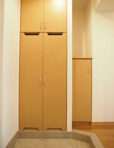 ルーブル森下弐番館の玄関写真