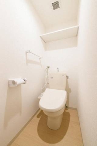 FAVORITE福住のトイレ写真
