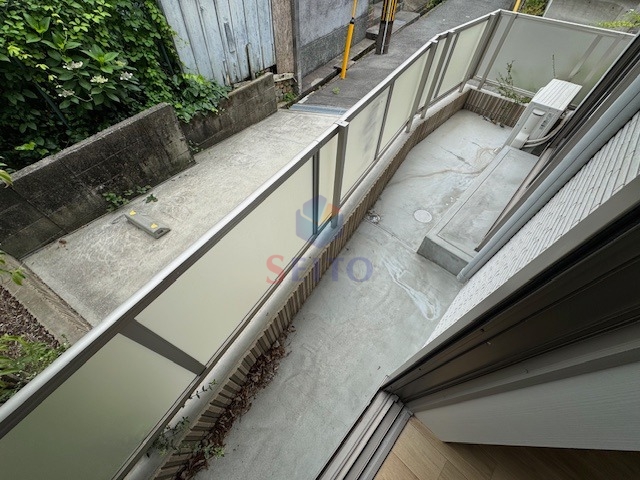 バルコニー　別部屋の参考写真になります