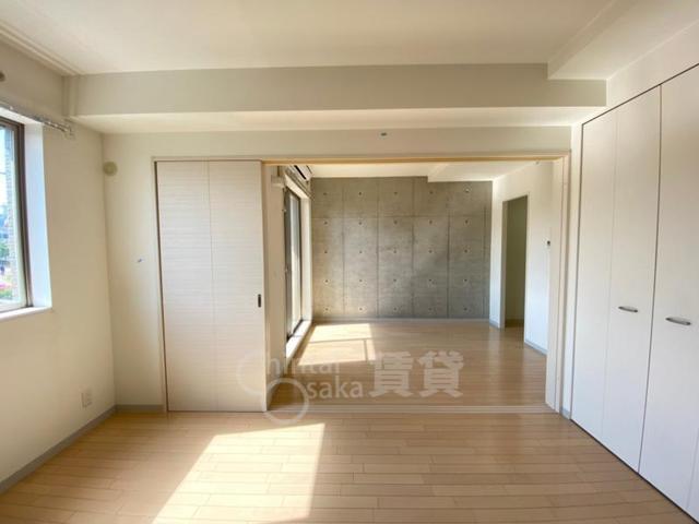 阪急千里線 北千里駅 バス乗車時間：12分 最寄りバス停で下車 徒歩4分 3階建 築17年の居間写真