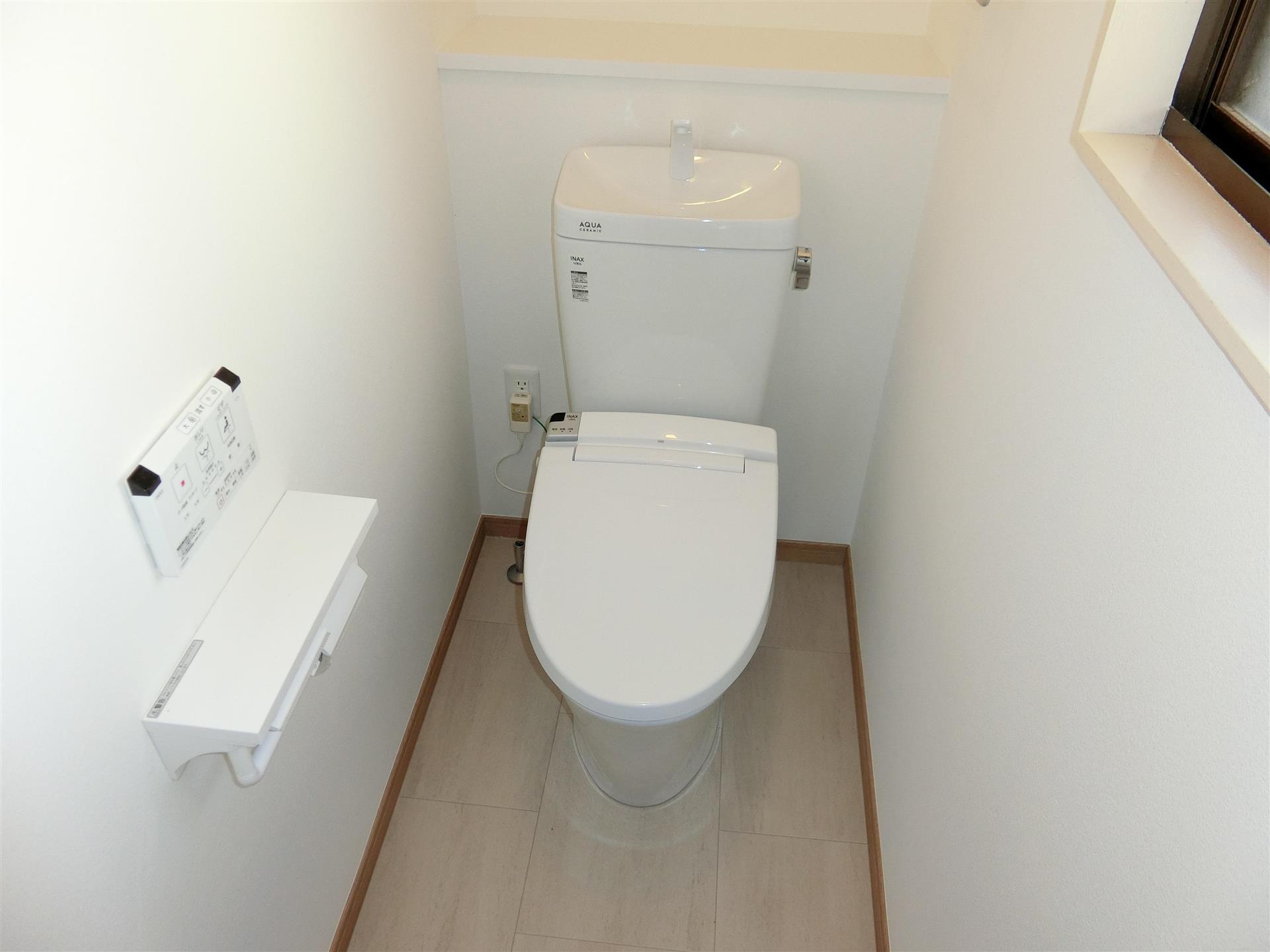 焼山北3丁目16番戸建のトイレ写真