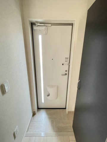 玄関　※同タイプの写真です