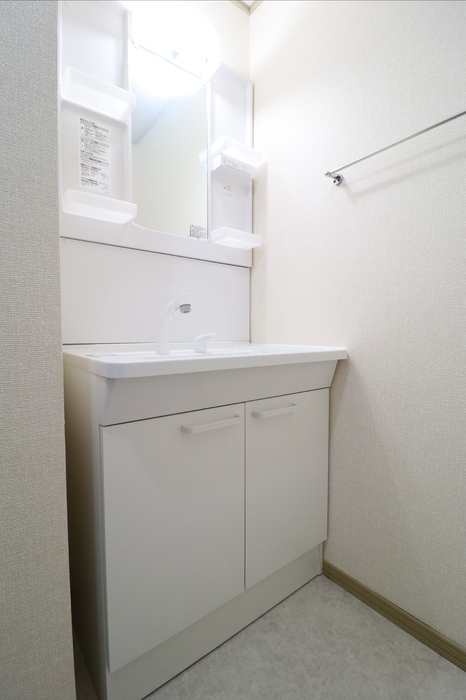 洗面設備　※別のお部屋の参考写真です