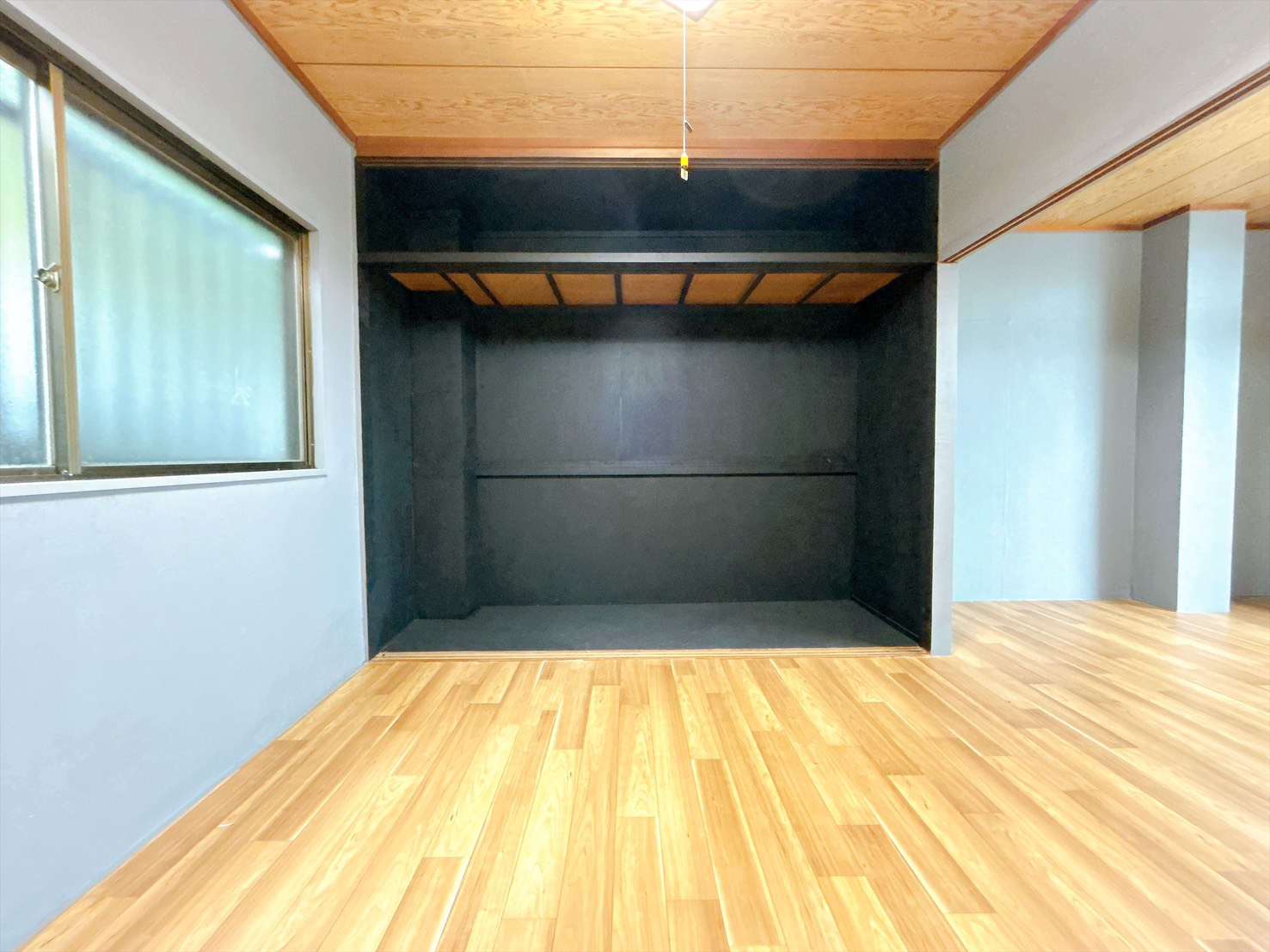 ＪＲ紀勢本線 加茂郷駅 徒歩14分 3階建 築43年の内装写真