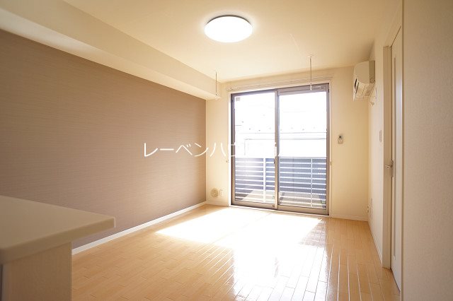 SHMリラフォートBの居間写真