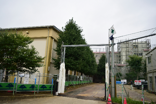 中学校　平塚市立中原中学校（中学校）まで425m