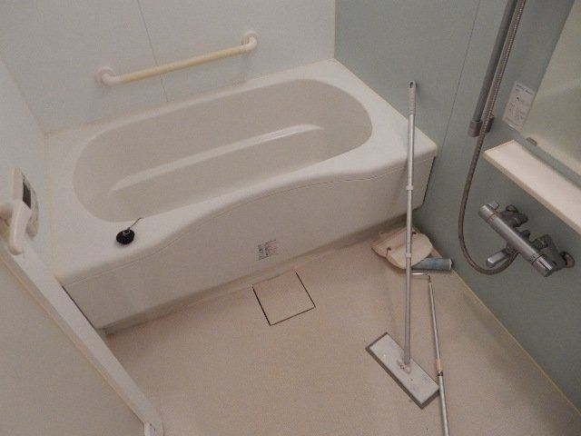 都営新宿線 浜町駅 徒歩5分 12階建 築21年の風呂写真