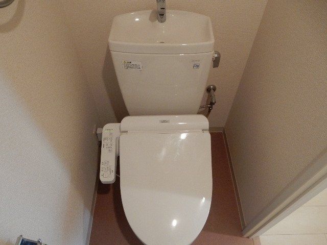 都営新宿線 浜町駅 徒歩5分 12階建 築21年のトイレ写真