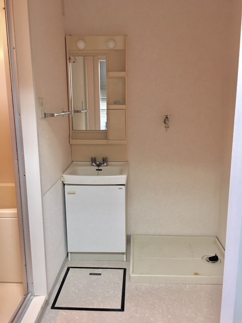 新潟市中央区 2階建 築34年の内装写真