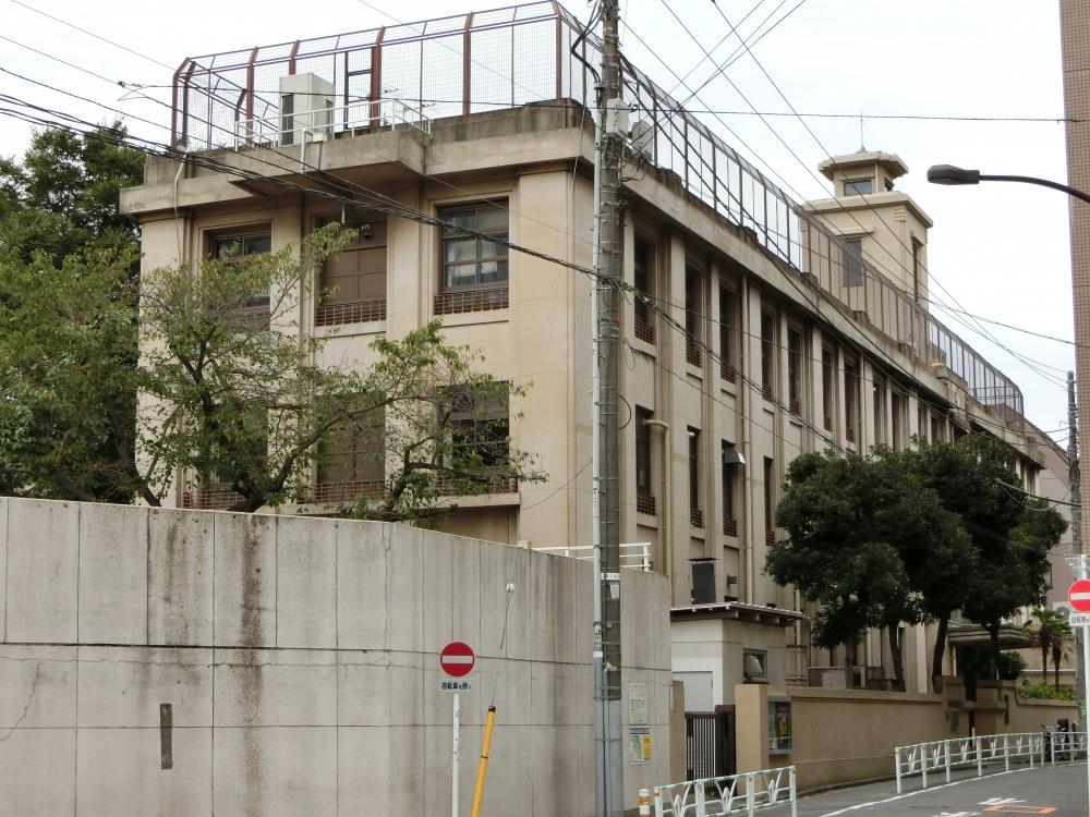 小学校　渋谷区立広尾小学校（小学校）まで186m