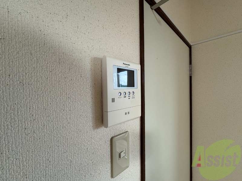 セキュリティ　ＴＶモニター付インターホンです。来客者の顔が見えるので安心！