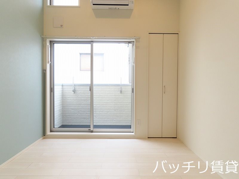 バルコニー　同型タイプの為、現状を優先致します。