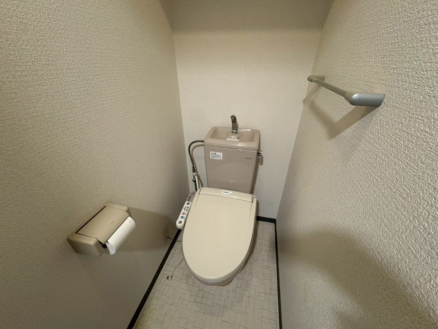 トイレ　※別号室の写真です※