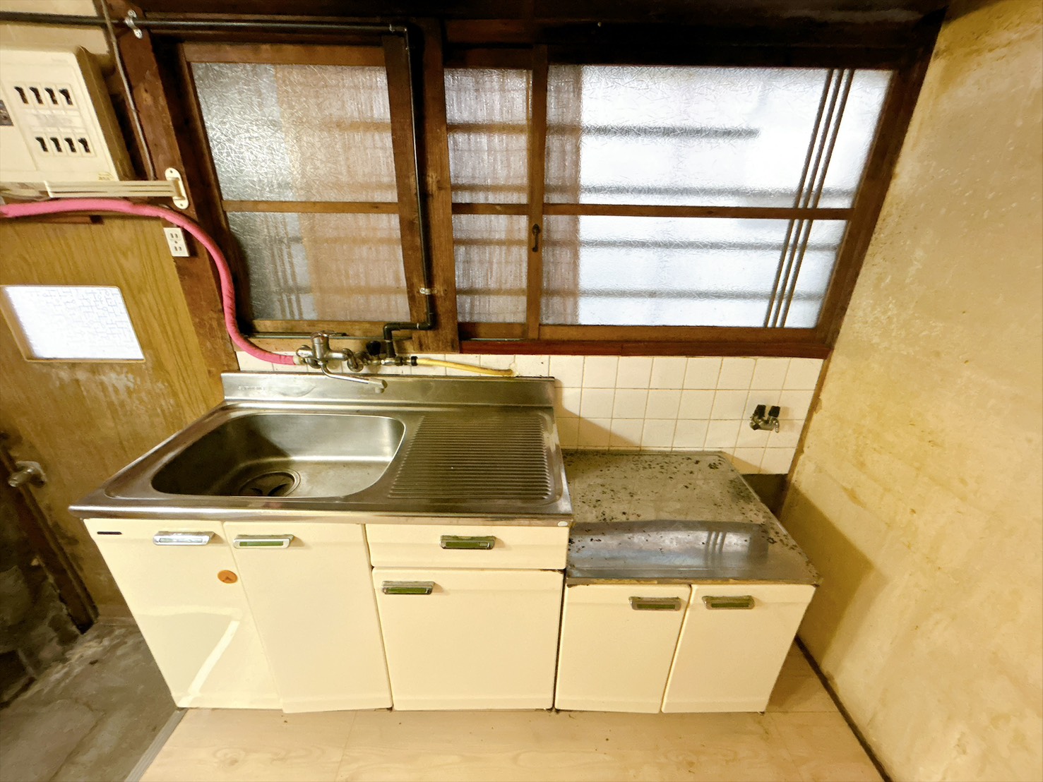 ＪＲ阪和線 和泉砂川駅 徒歩18分 2階建 築60年のキッチン写真