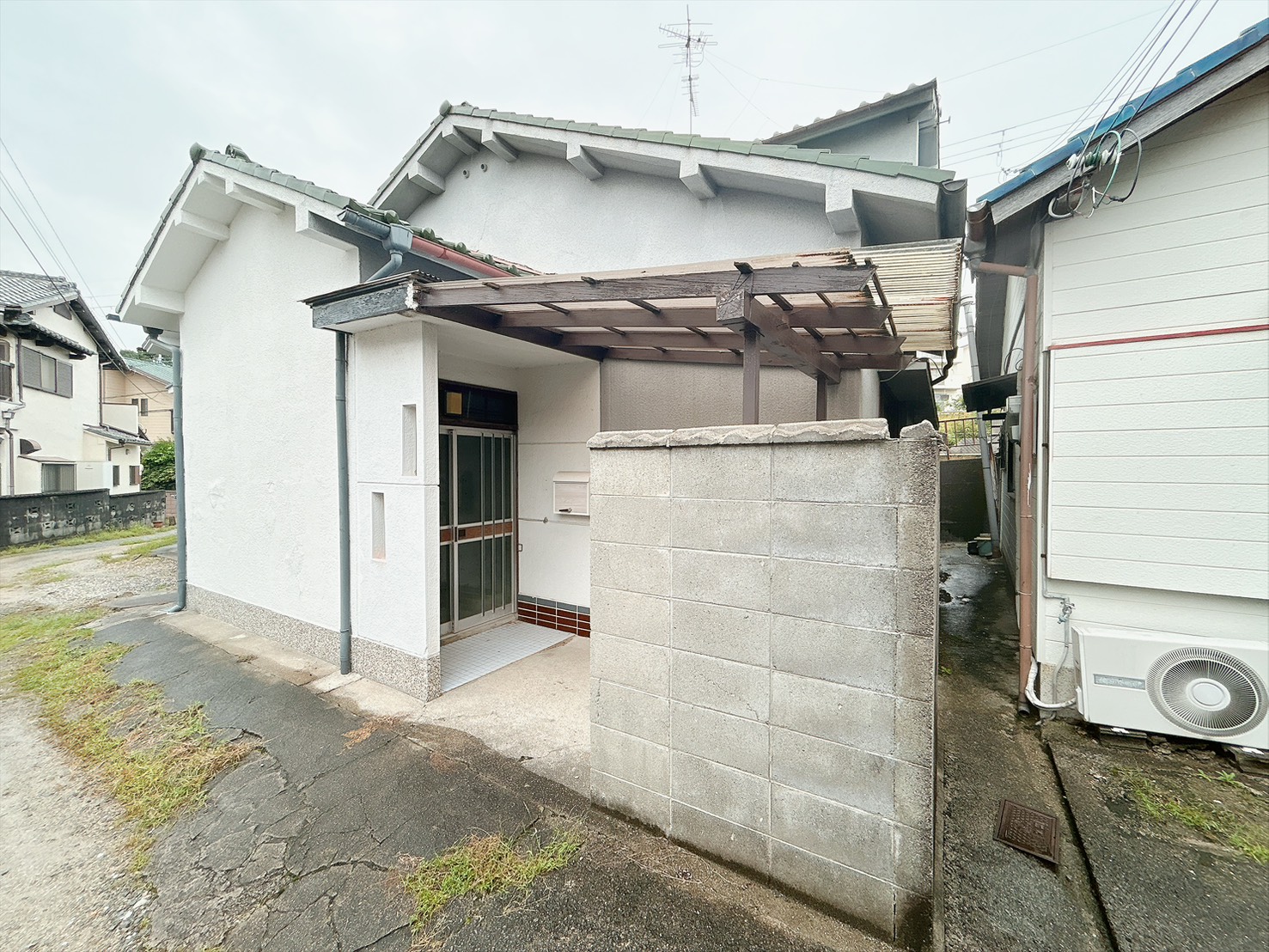 ＪＲ阪和線 和泉砂川駅 徒歩18分 2階建 築60年の居間写真
