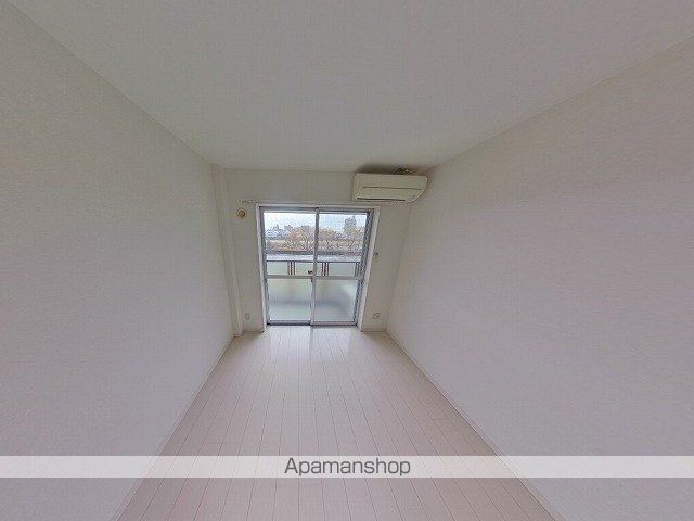 荒瀬ビルの居間写真