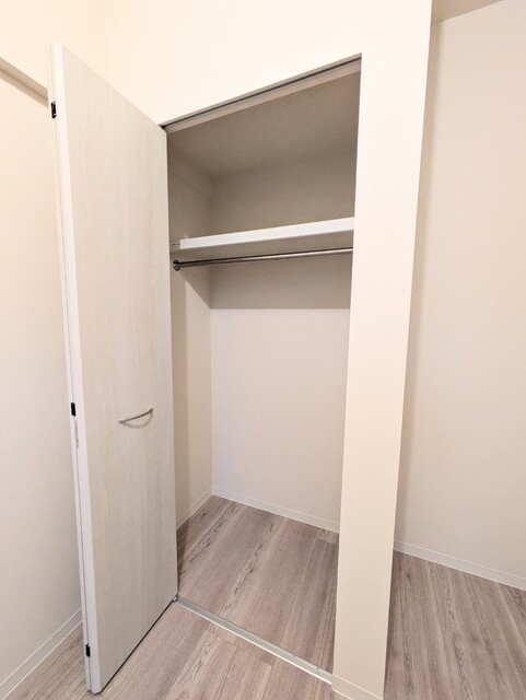 収納　４．１帖洋室クローゼット※別部屋参考写真です。