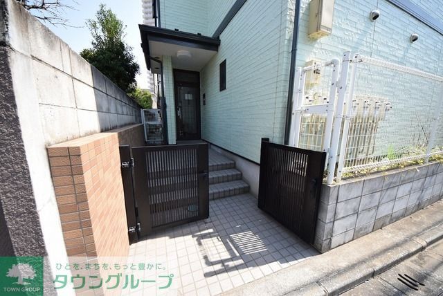 西武池袋線 大泉学園駅 徒歩4分 2階建 築24年の外観写真