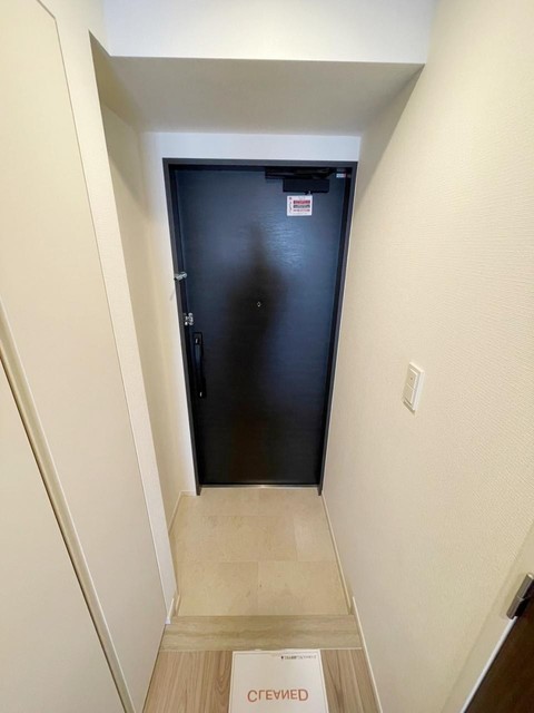 玄関　別部屋同仕様タイプ