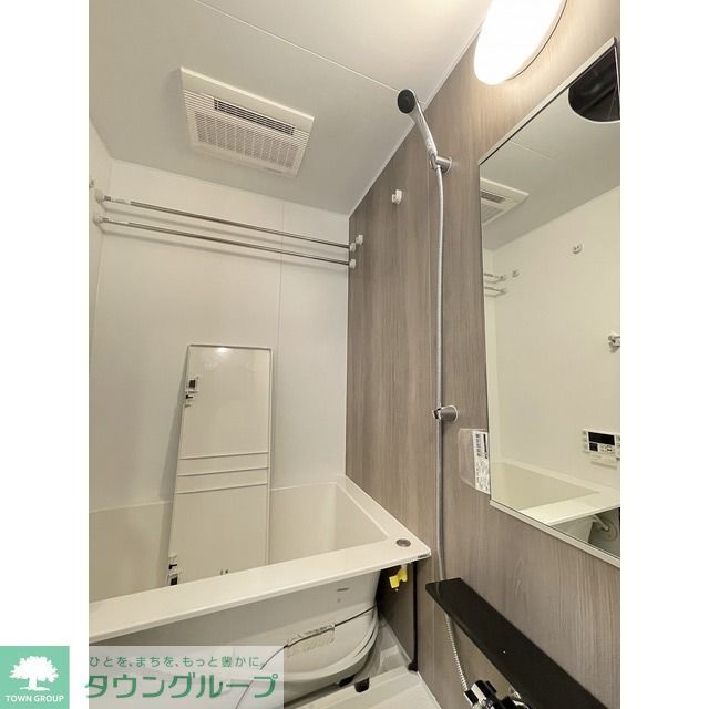 コンフォリア・リヴ西葛西三丁目の風呂写真