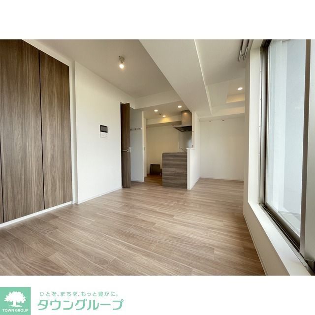 コンフォリア・リヴ西葛西三丁目の居間写真