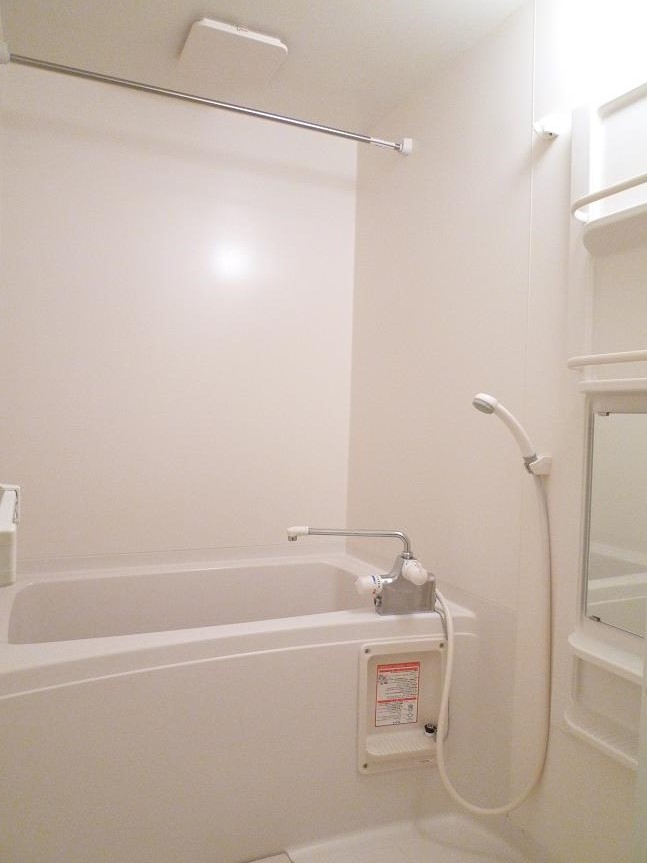 バス・シャワールーム　バスルーム