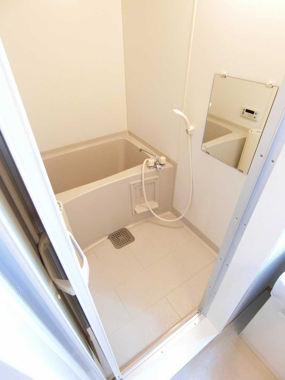 バス・シャワールーム　※同物件、別部屋になります。