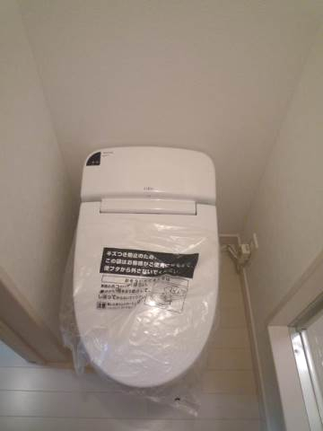 【足立区中川のアパートのトイレ】