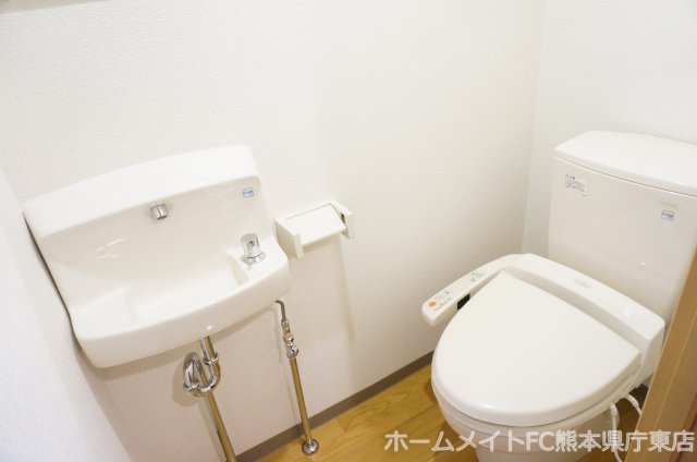 【熊本市中央区上京塚町のマンションのトイレ】