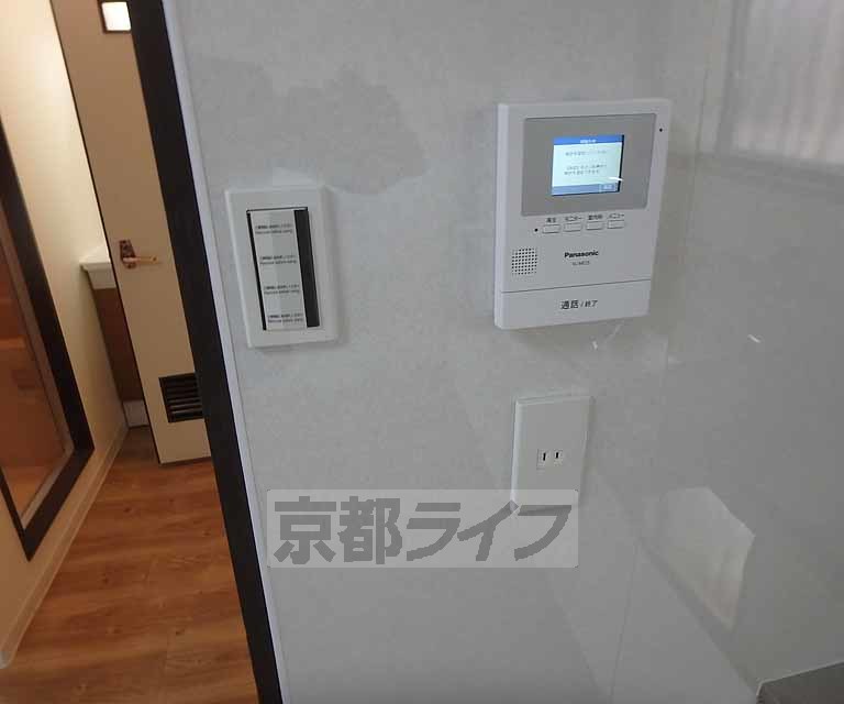 【京都市西京区桂上野中町のマンションのセキュリティ】