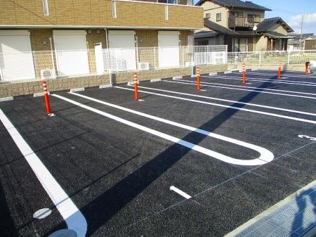 【袖ケ浦市袖ケ浦駅前のアパートの駐車場】