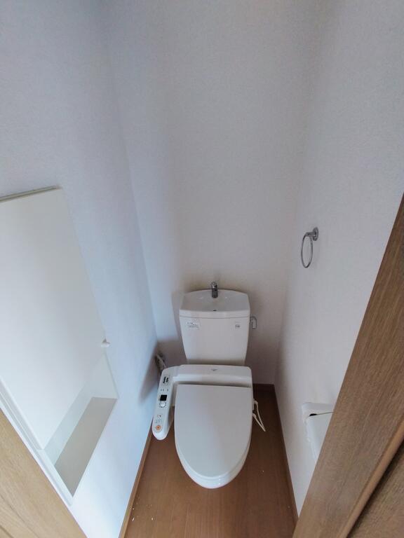 トイレ　温水洗浄便座