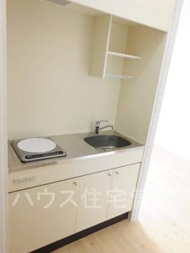 【高槻市古曽部町のマンションのキッチン】