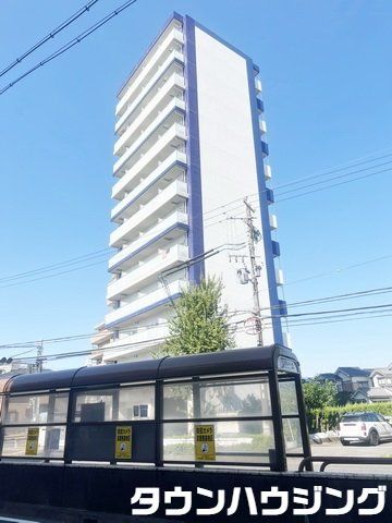 名古屋市千種区香流橋のマンションの建物外観