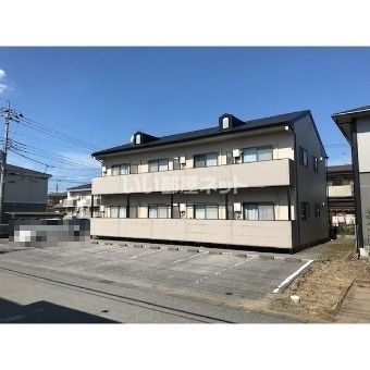 宇都宮市下岡本町のアパートの建物外観