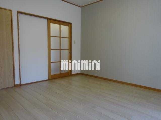 居室・リビング　爽やかな色のフローリングですね！