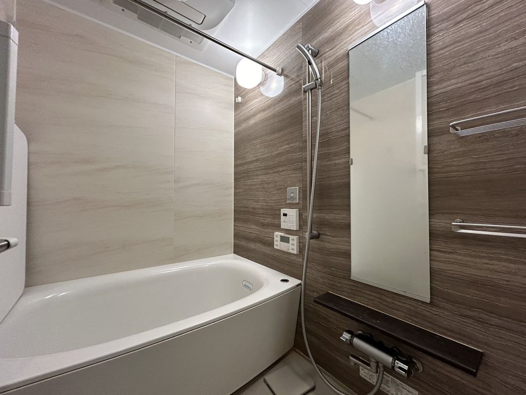 バス・シャワールーム　バス