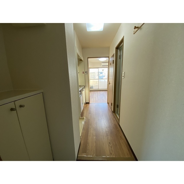 キッチン　廊下