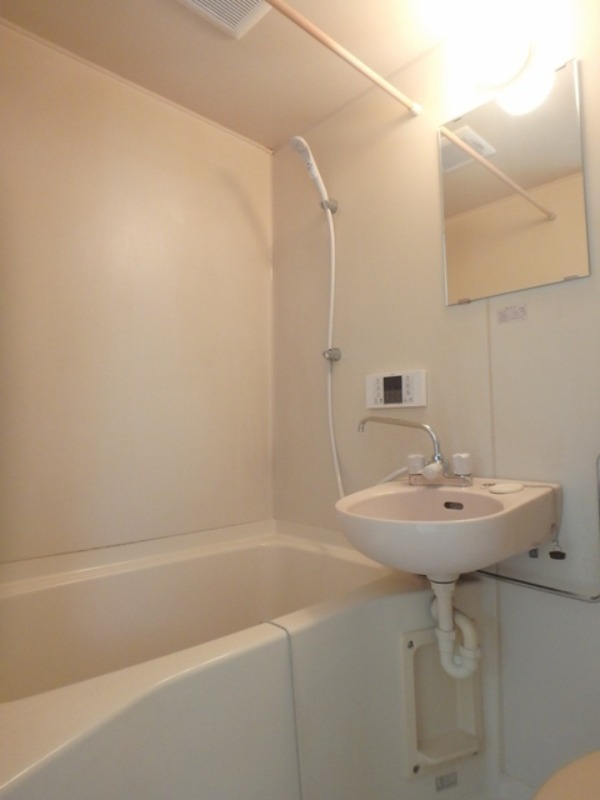 バス・シャワールーム　図面と現状に相違がある場合には現状を優先